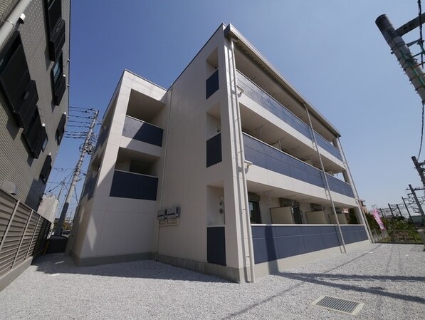 アレッサーノの物件外観写真